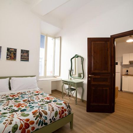 B&B 4Cella Naples Exterior photo