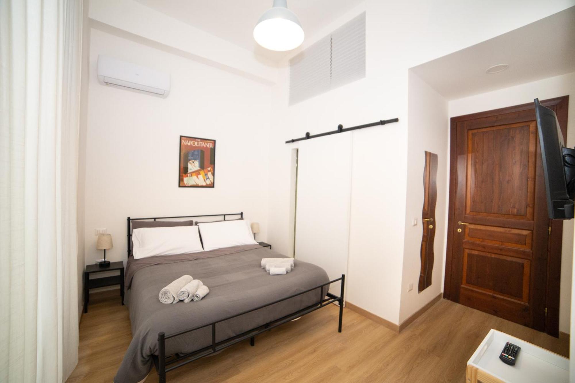 B&B 4Cella Naples Exterior photo